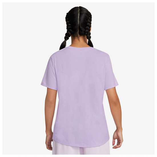Nike Γυναικεία κοντομάνικη μπλούζα Sportswear Club Essentials T-Shirt
